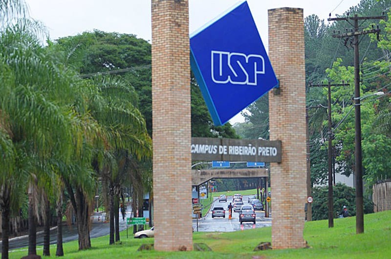 Professor da USP é afastado após acusações de assédio sexual