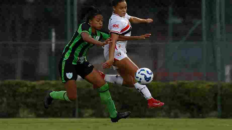 FUTEBOL: Copa do Brasil masculino, Brasilerão Feminino, vitória inesperada, goleada e muita emoção