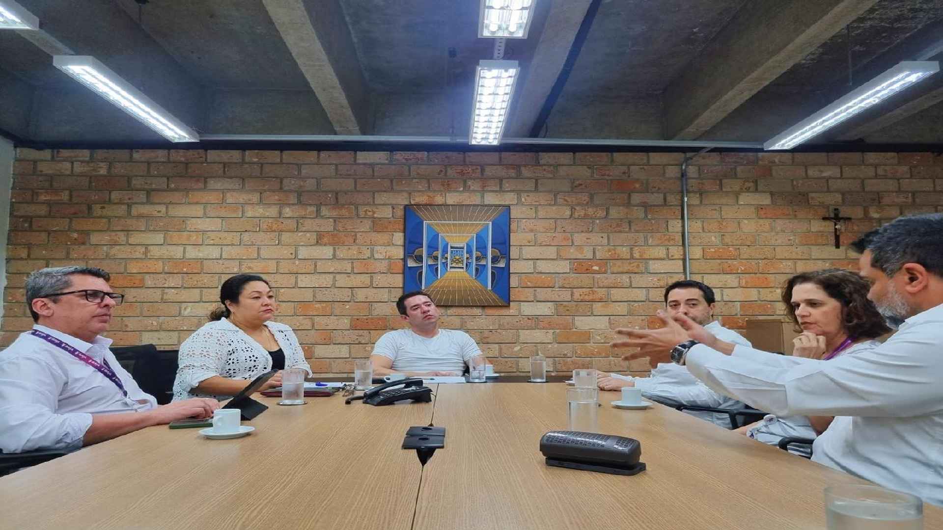 Prefeitura discute inovações em conectividade para espaços públicos