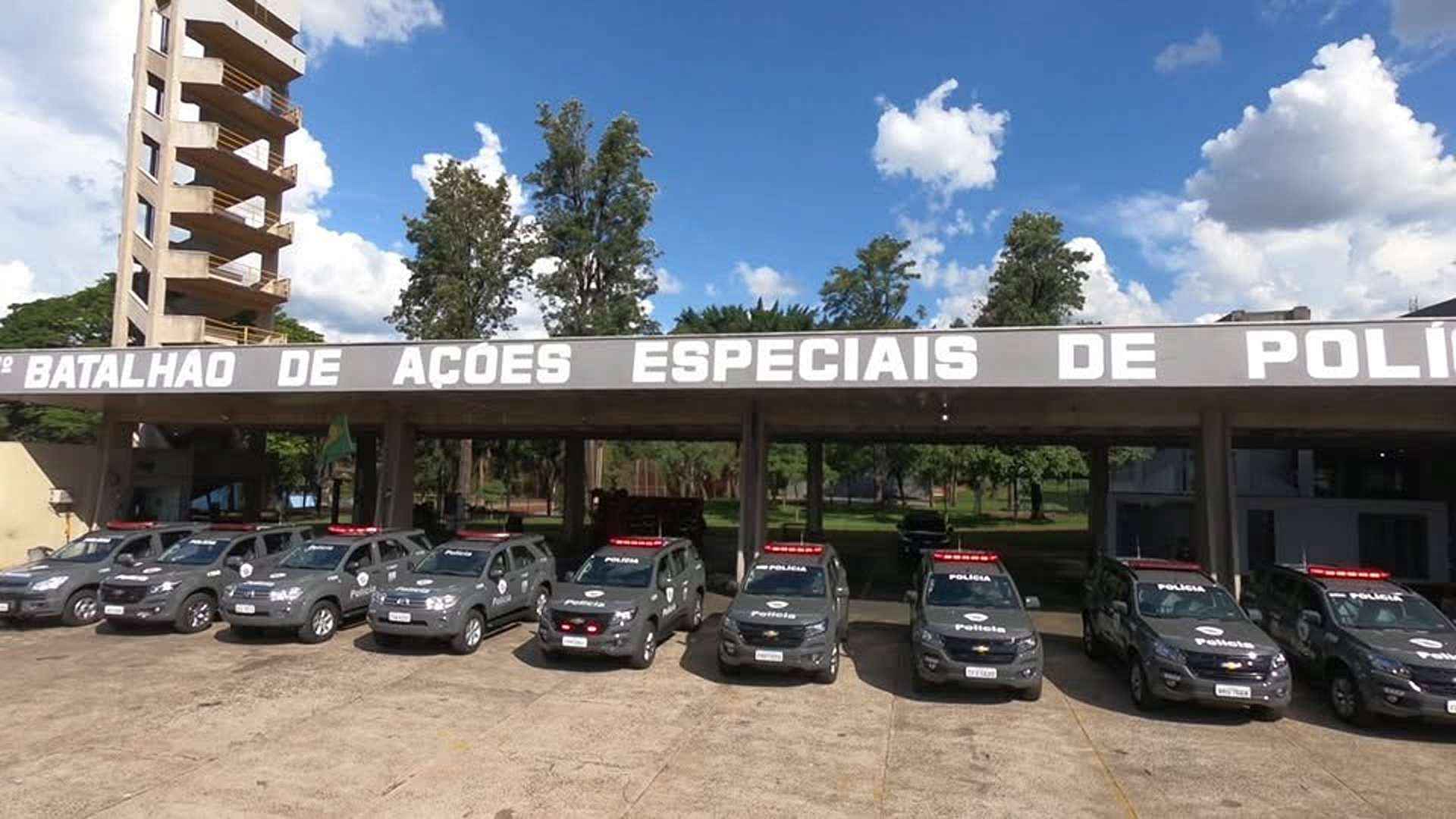 Jovem de 19 anos é baleado durante operação policial contra tráfico no Adelino Simioni