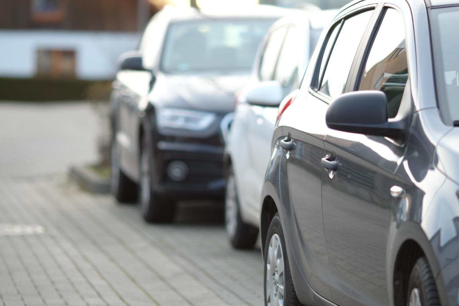 Prazo para licenciamento de veículos com placas finais 1 e 2 termina em julho, alerta RP Mobi