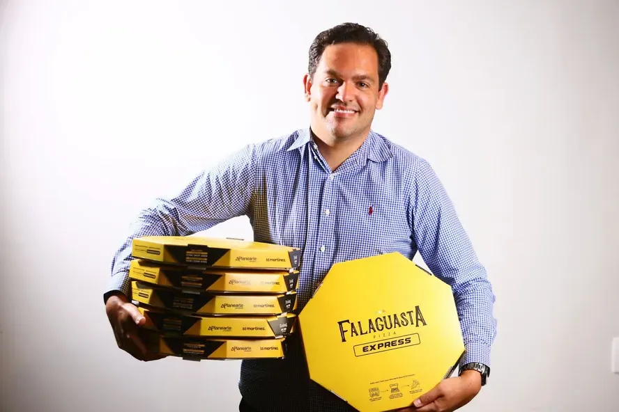 De um hobby no quintal a franquia internacional: a trajetória de sucesso da pizzaria Falaguasta