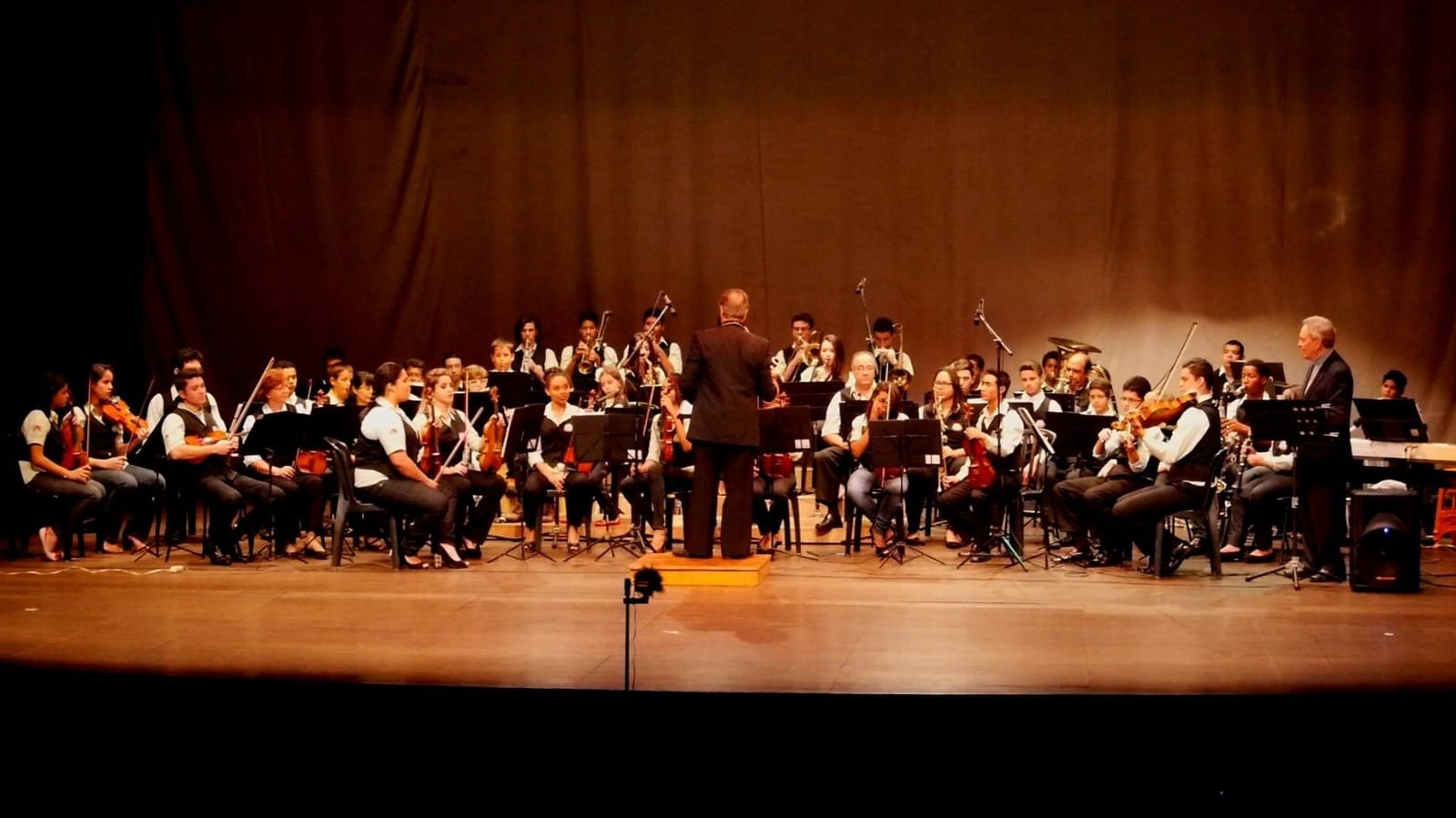 Orquestra Jovem de Sertãozinho leva repertório italiano ao Teatro Municipal de Ribeirão Preto