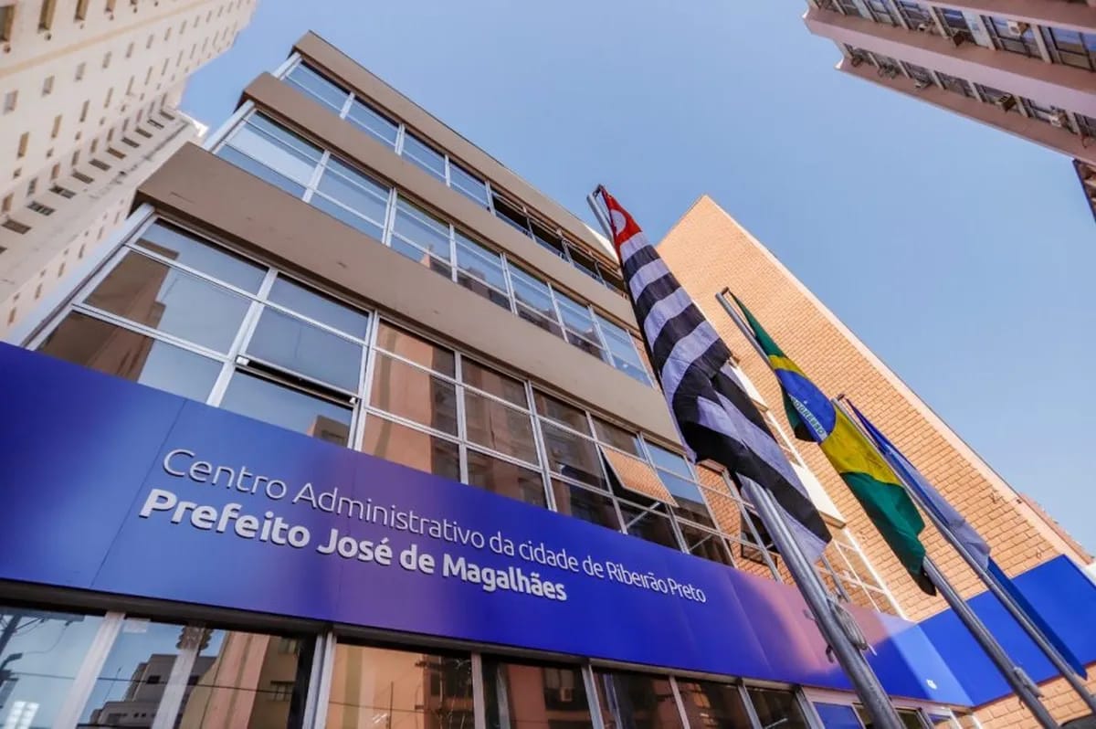 Prefeito sanciona reforma administrativa que corta cargos e cria três secretarias em Ribeirão Preto