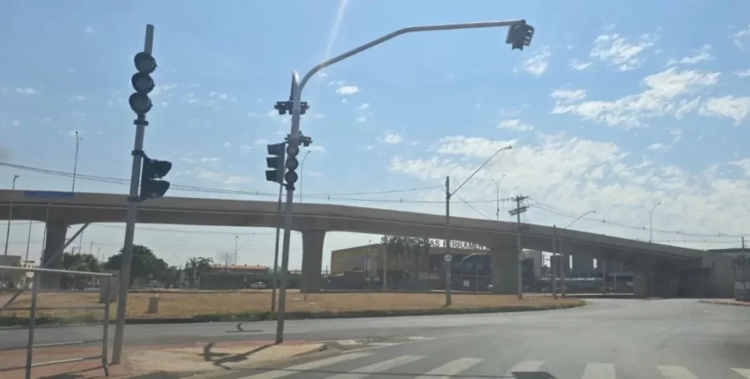 Ribeirão Preto ativa novos semáforos em duas rotatórias da zona Norte na próxima semana
