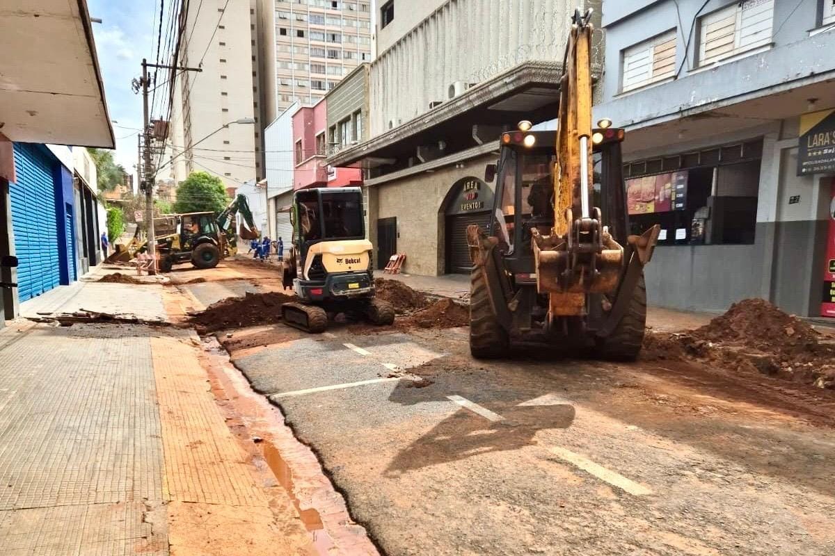 Obras em duas áreas de Ribeirão Preto melhoram abastecimento e pressão da água