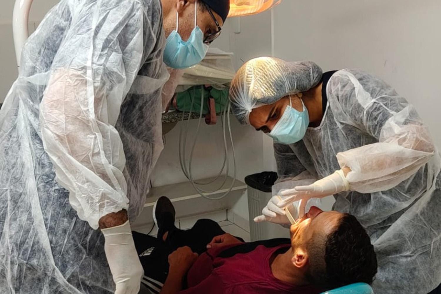 Prefeitura e Anhanguera realizam triagem odontológica para pessoas em situação de rua em Ribeirão Preto