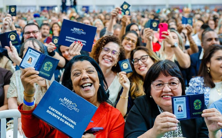 Professores poderão solicitar nova Carteira Nacional Docente