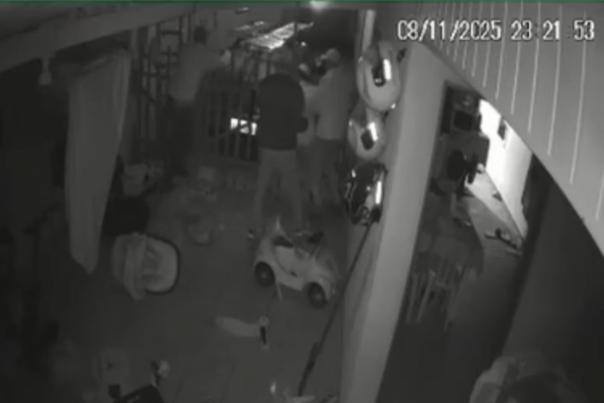 Trio é autuado após tentativa de furto em casa no City Petrópolis; polícia prende outros suspeitos durante buscas em Franca