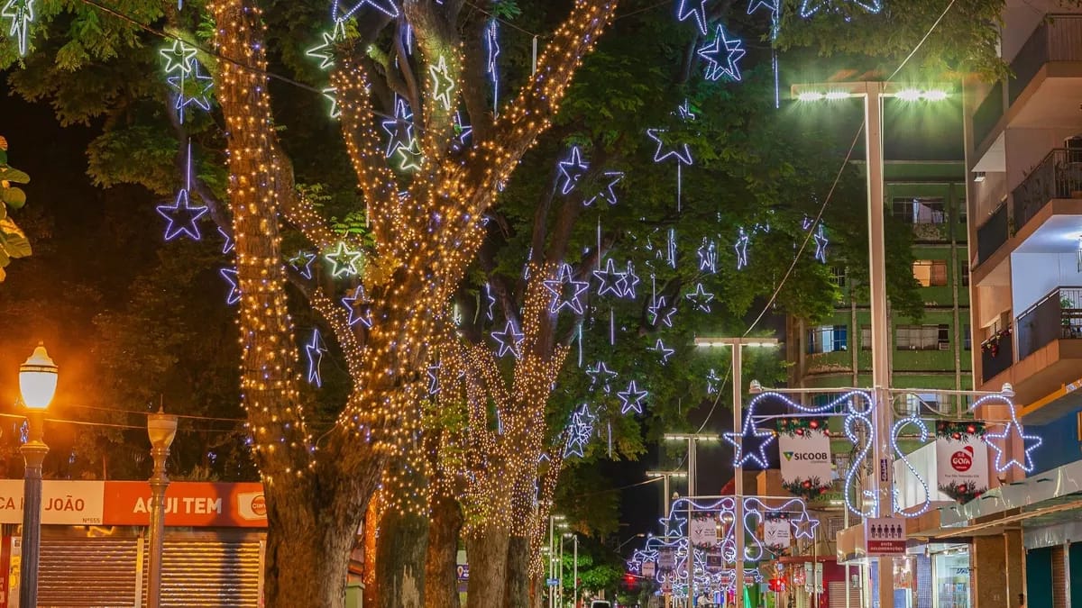 Ribeirão Preto lança programação do Natal Luz; Papai Noel chega ao Centro Cultural Palace e percorrerá bairros a partir de 30/11