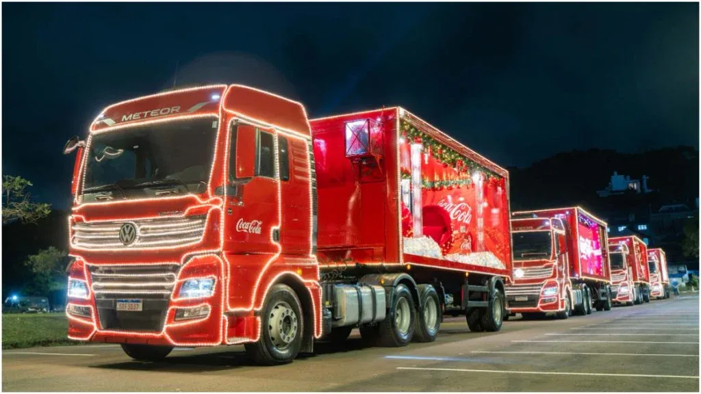 Caravana de Natal da Coca‑Cola retorna a Ribeirão Preto neste fim de semana; veja roteiros e horários