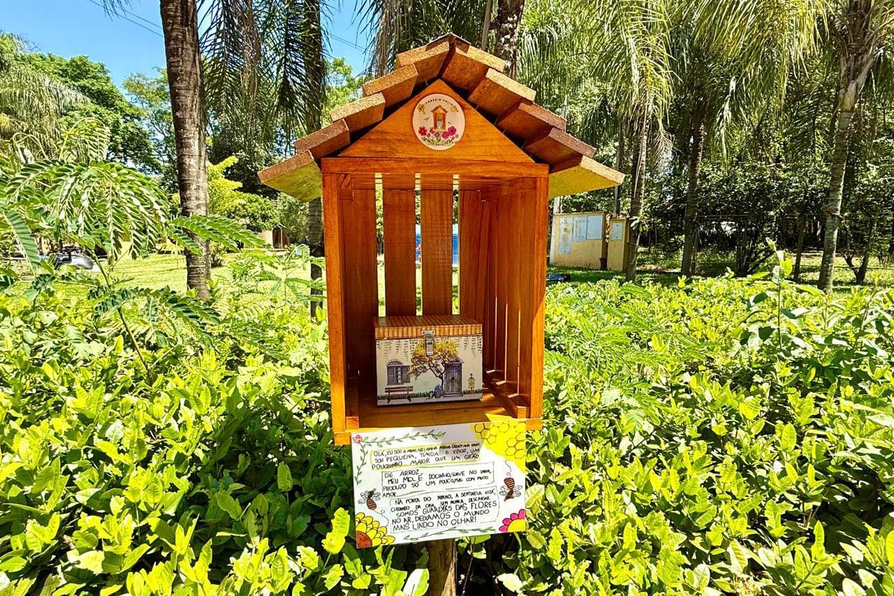 Escola em Jardim Florestan Fernandes inaugura meliponário educativo com colmeias de abelhas sem ferrão