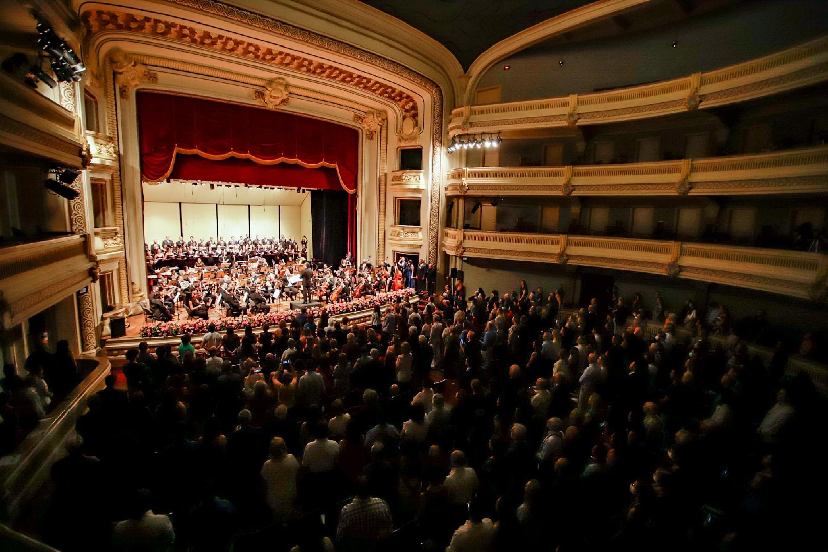 Theatro Pedro II reserva 40 ingressos gratuitos para espetáculo natalino a beneficiários do CadÚnico e idosos