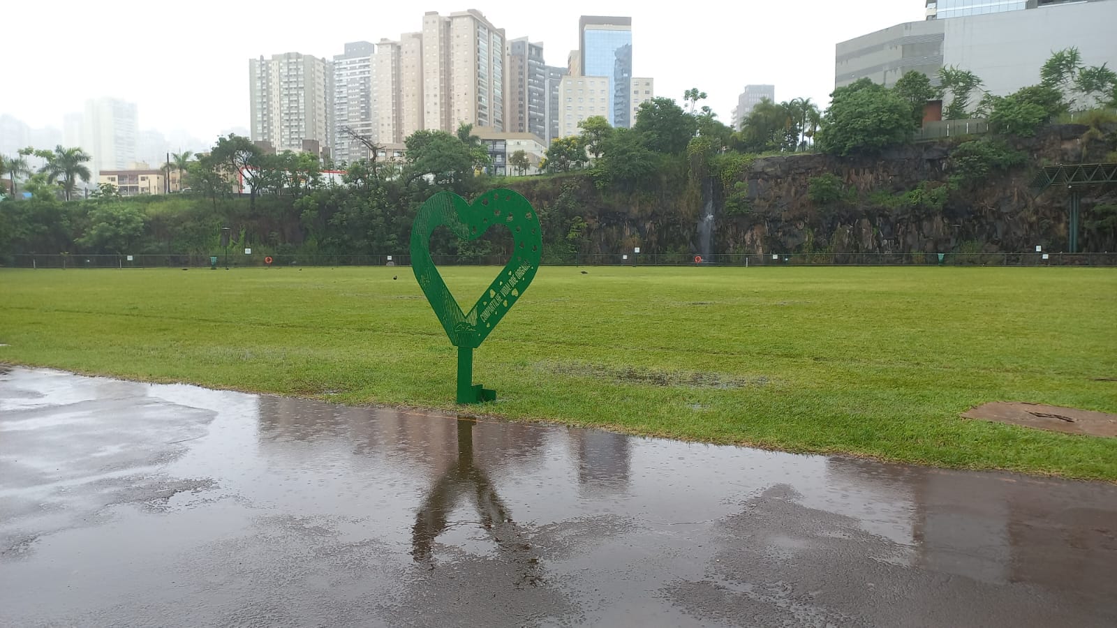 Parques municipais fechados em Ribeirão Preto por causa das fortes chuvas