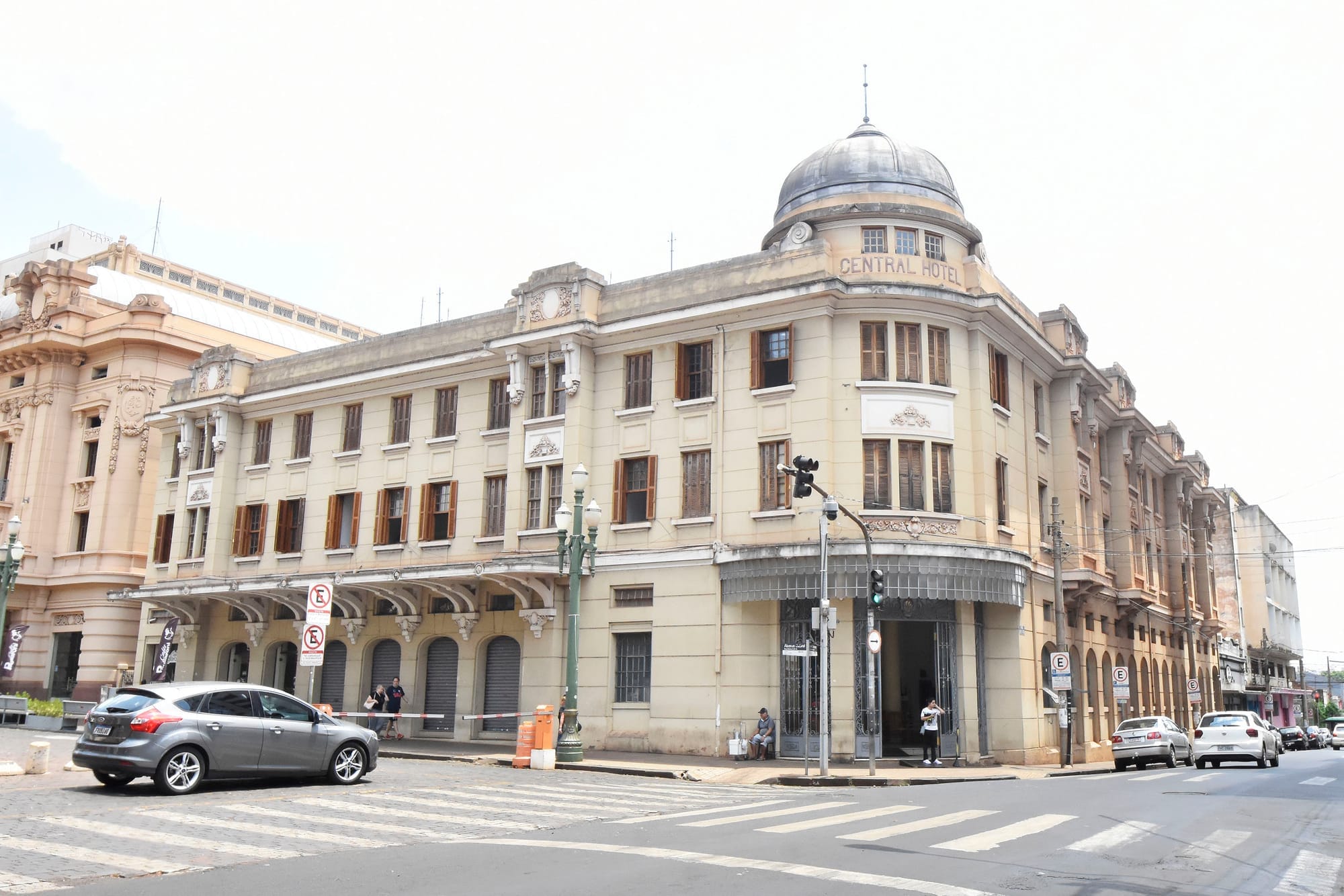 Grupo realiza visita guiada sobre a história da Praça XV em fevereiro