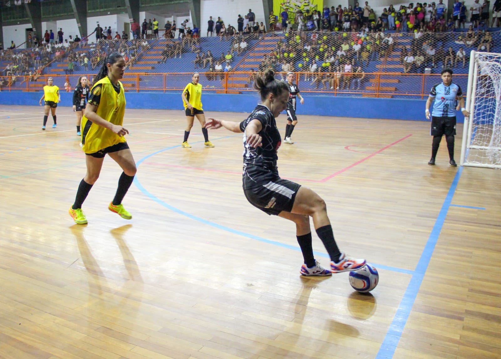 Sertãozinho abre seletiva gratuita de futsal feminino para maiores de 18 anos