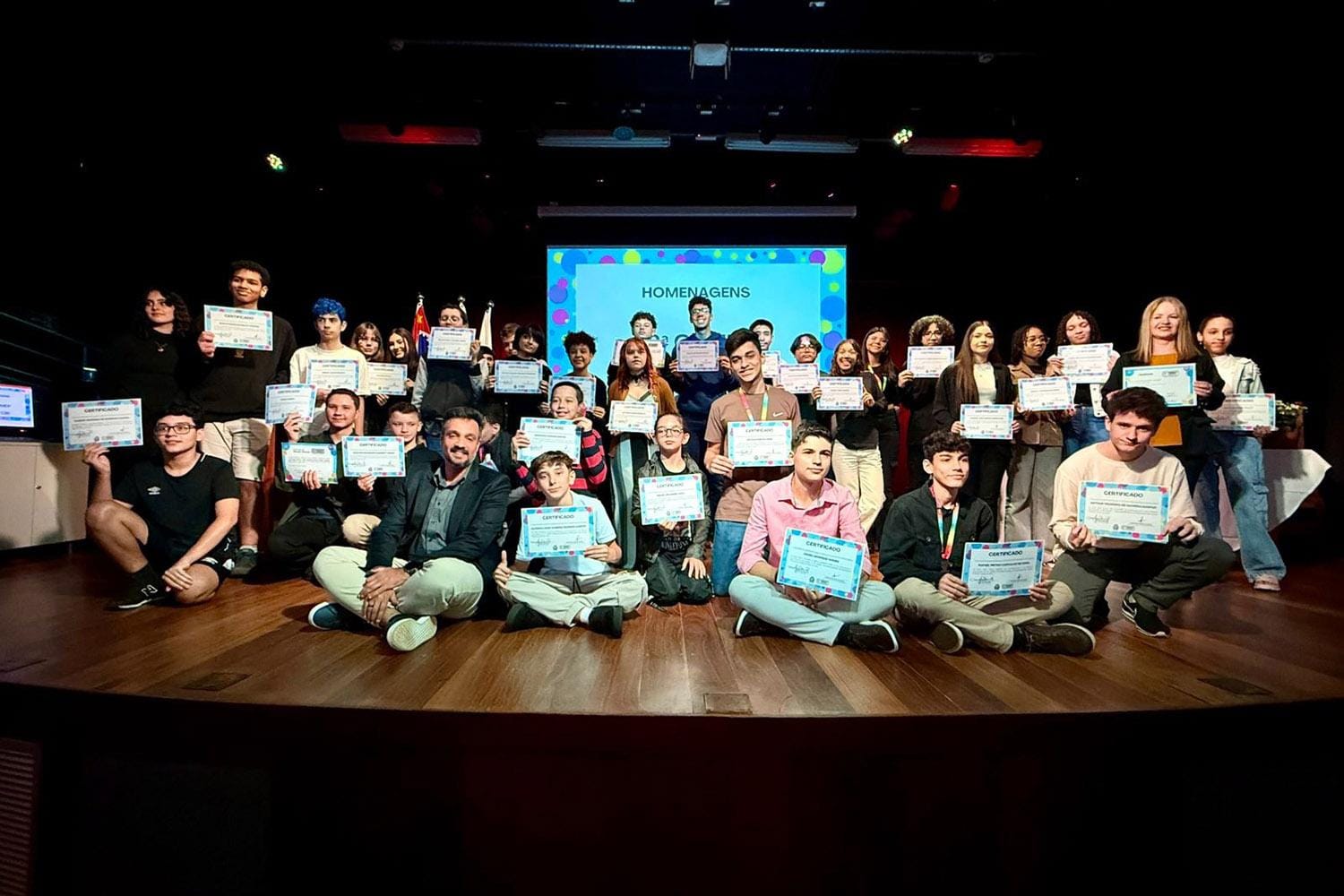 Alunos de 15 escolas municipais de Ribeirão Preto conquistam 61 premiações na OBMEP 2025