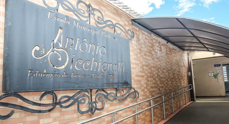 Franca lança Cursinho Popular com 40 vagas gratuitas para preparação ao ENEM e vestibulares