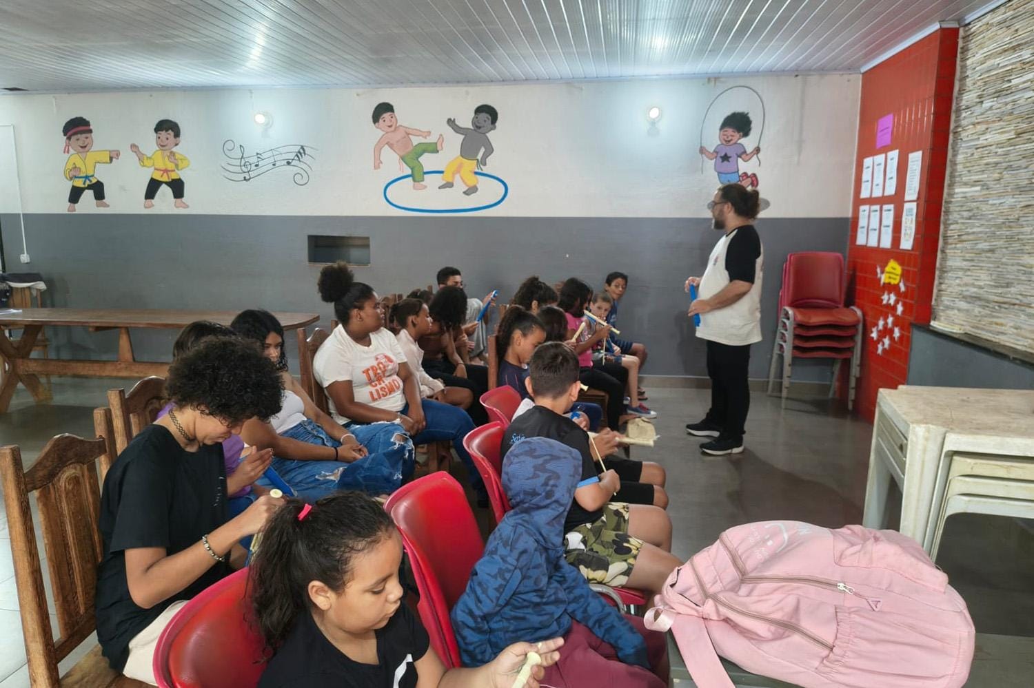 Ribeirão Preto abre 144 vagas gratuitas para cursos de violão e flauta doce a jovens