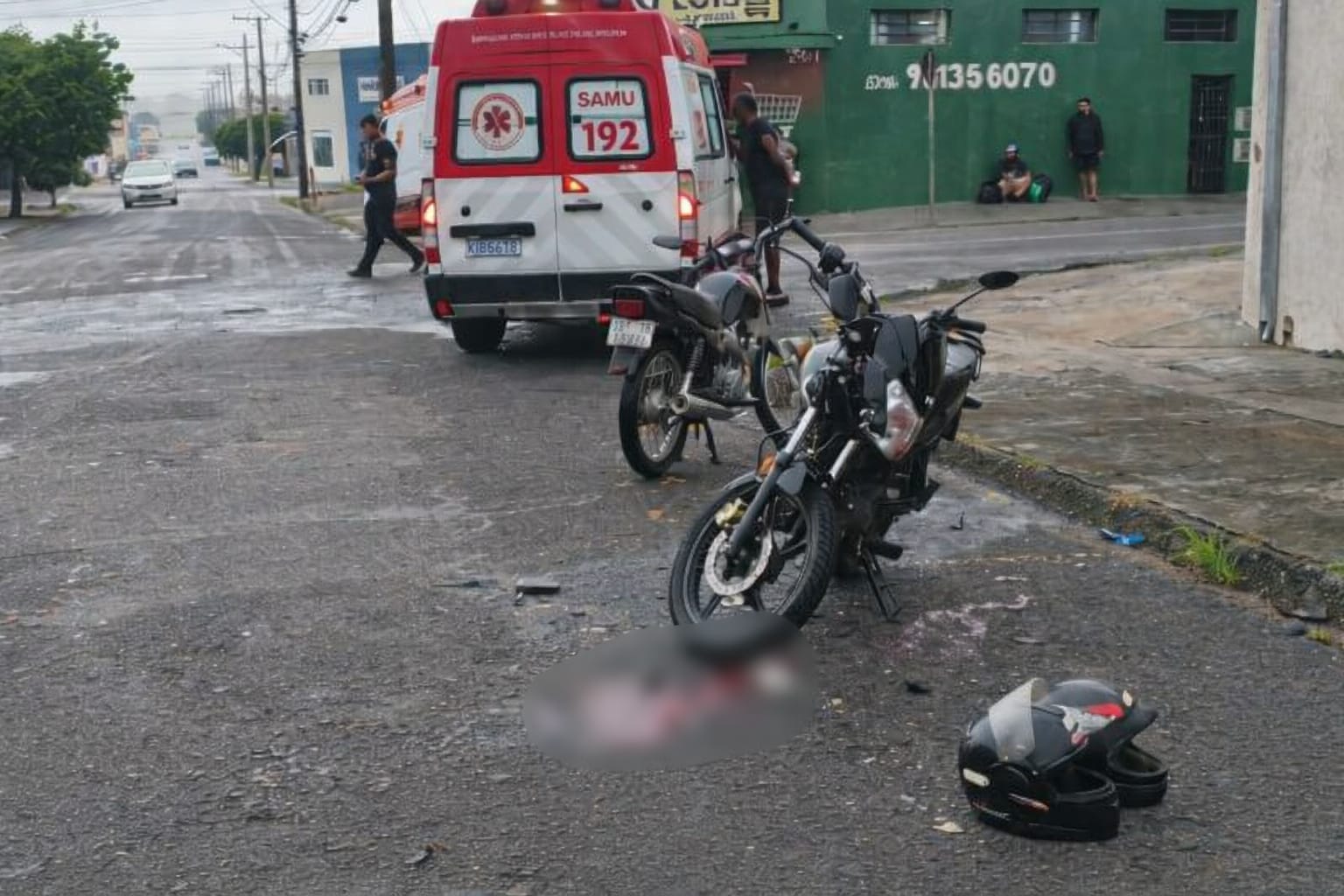 Duplo acidente em Franca deixa três feridos em batida entre motos