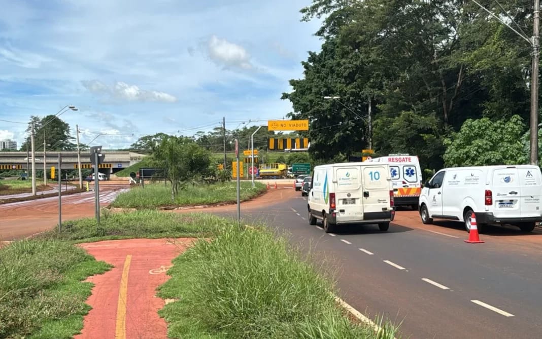 Idoso morre durante congestionamento gerado por alagamento na Adelmo Perdizza