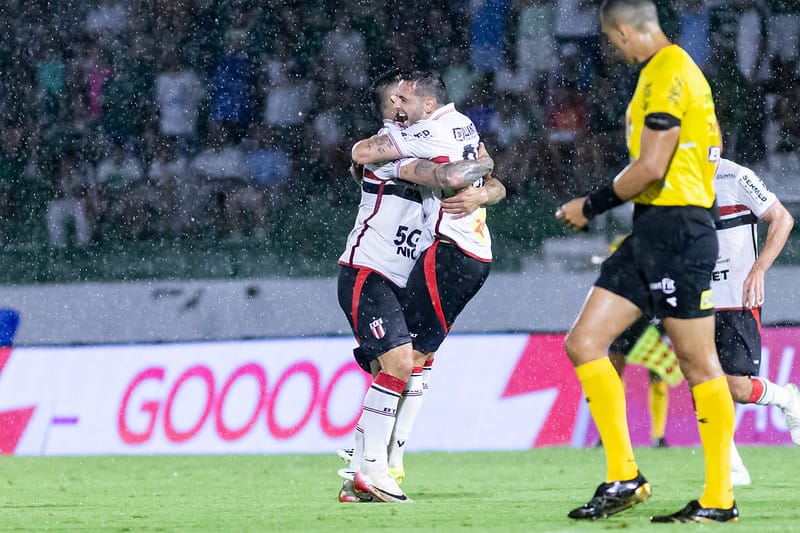 Botafogo conquista vitória por 2 a 0 sobre o Guarani no Brinco de Ouro