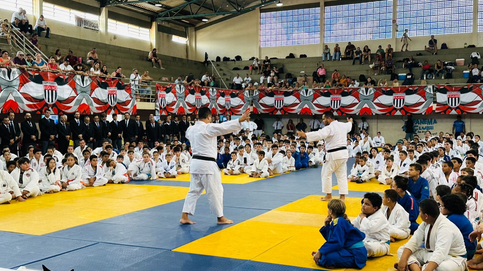 Judocas de Sertãozinho marcam presença na abertura da temporada da 12ª Delegacia Mogiana