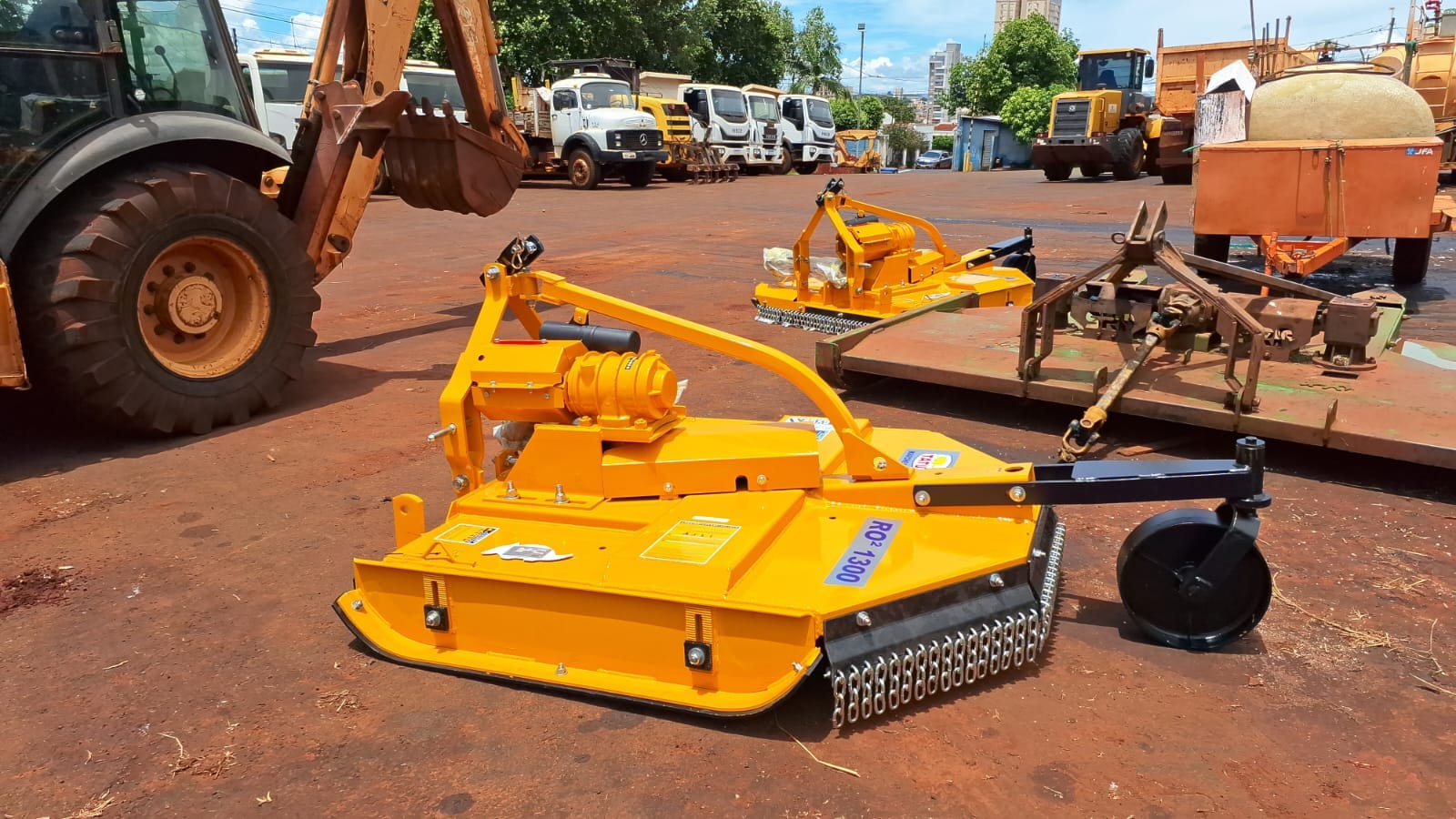 Sertãozinho reforça frota para ampliar roçagem e limpeza urbana