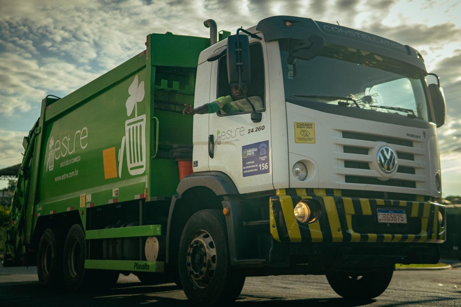 Prefeitura inicia reestruturação do recolhimento de lixo em cinco bairros de Ribeirão Preto