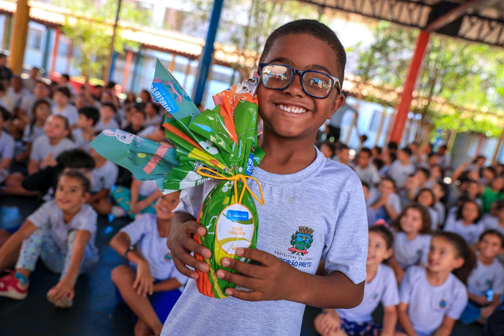 Prefeitura de Ribeirão Preto inicia entrega de ovos de Páscoa para cerca de 50 mil alunos da rede municipal