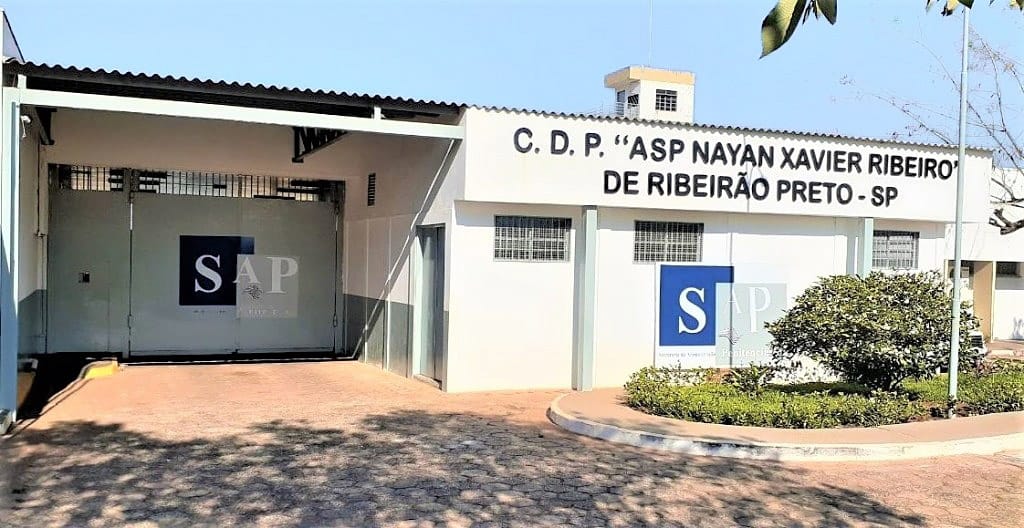 Mulher é presa ao tentar entrar com 173 g de maconha escondida no corpo em CDP de Ribeirão Preto