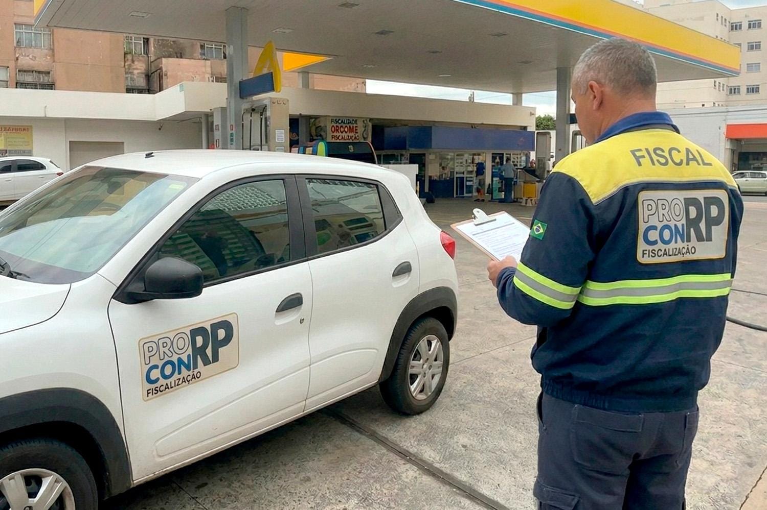 Procon de Ribeirão Preto realizou operação em postos para coibir aumentos abusivos de combustíveis