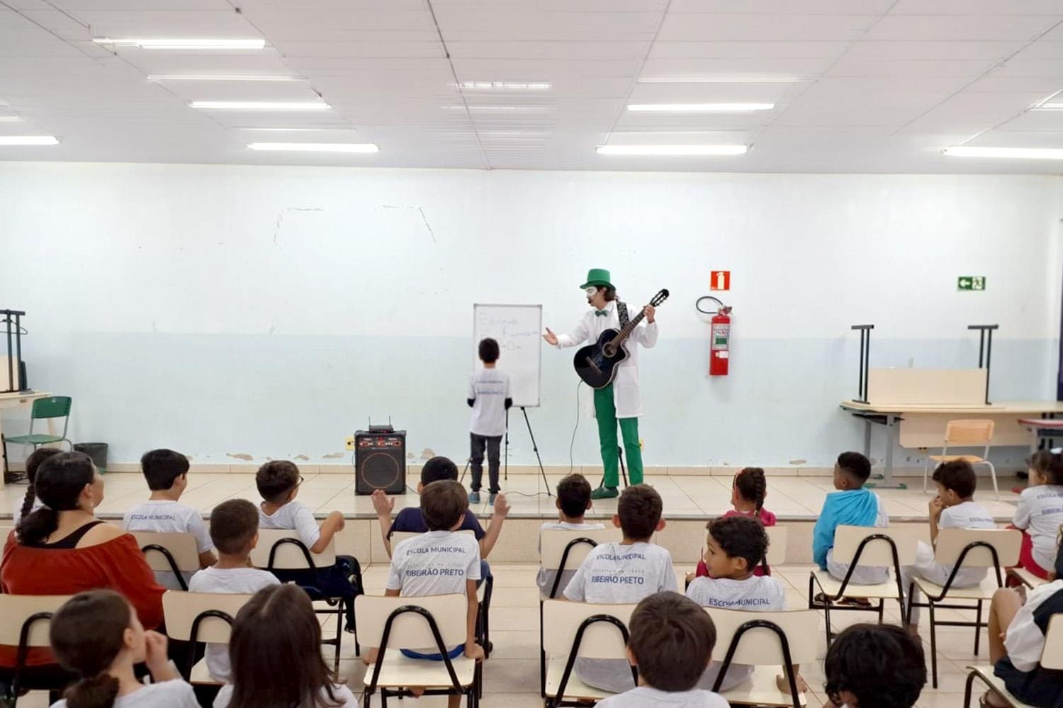 Projeto em Ribeirão Preto leva educação financeira para mais de 5 mil alunos do ensino fundamental