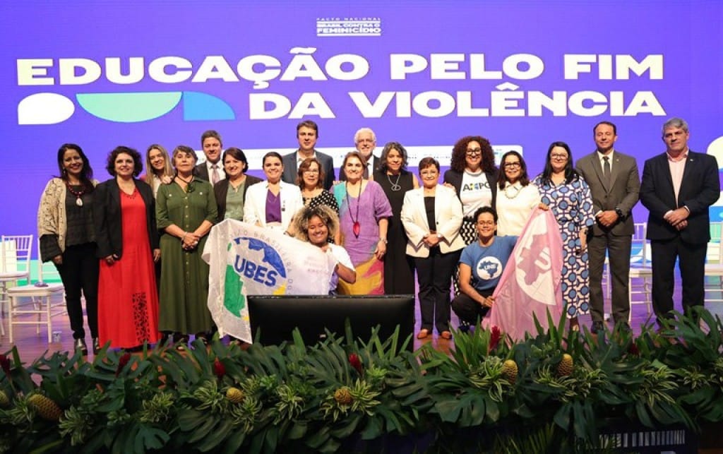 Governo regulamenta inclusão da prevenção à violência contra mulheres no currículo da educação básica