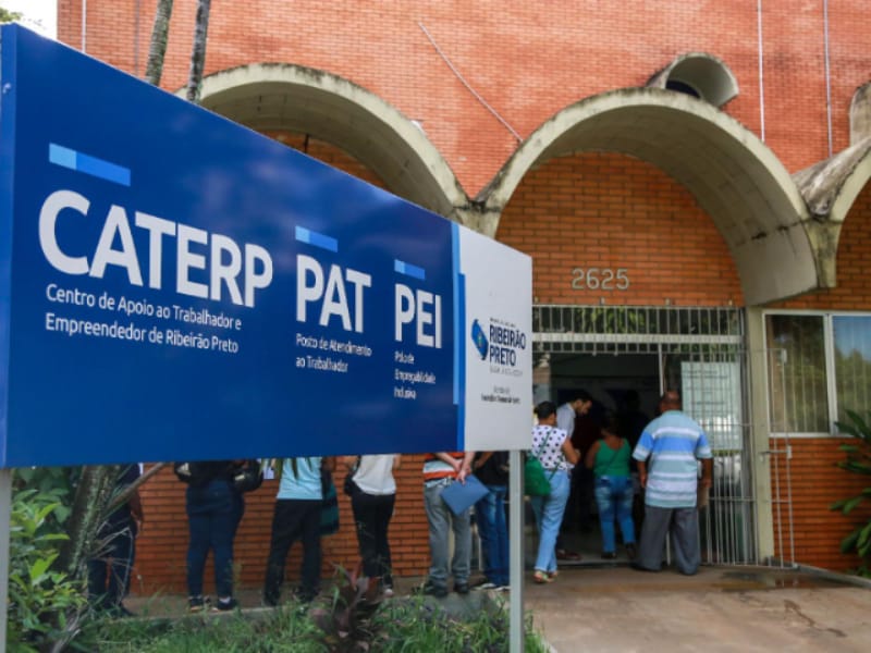 PAT de Ribeirão oferece 58 vagas; cadastro pode ser feito presencialmente ou pelo Portal Trampolim