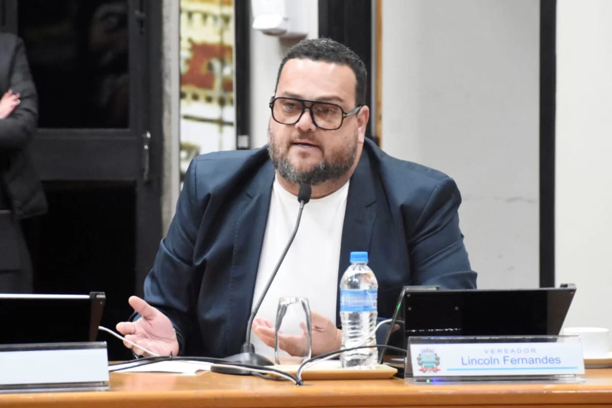 Comissão mantém investigação sobre vereador por suspeita de 'rachadinha' e convoca oitivas para dia 31