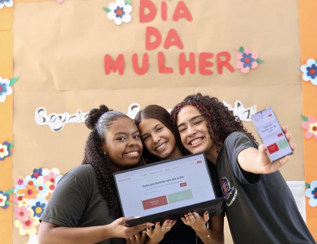 Estudantes de Dumont criam site-disfarce para denúncias de violência doméstica