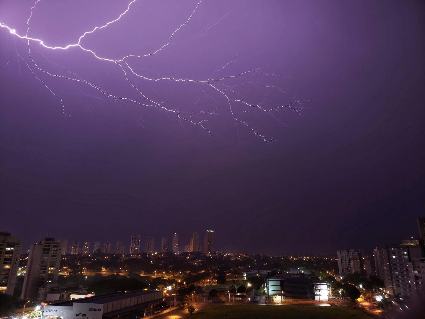 Ribeirão Preto entra em regime de alerta por risco de temporais e ventos fortes até quinta-feira