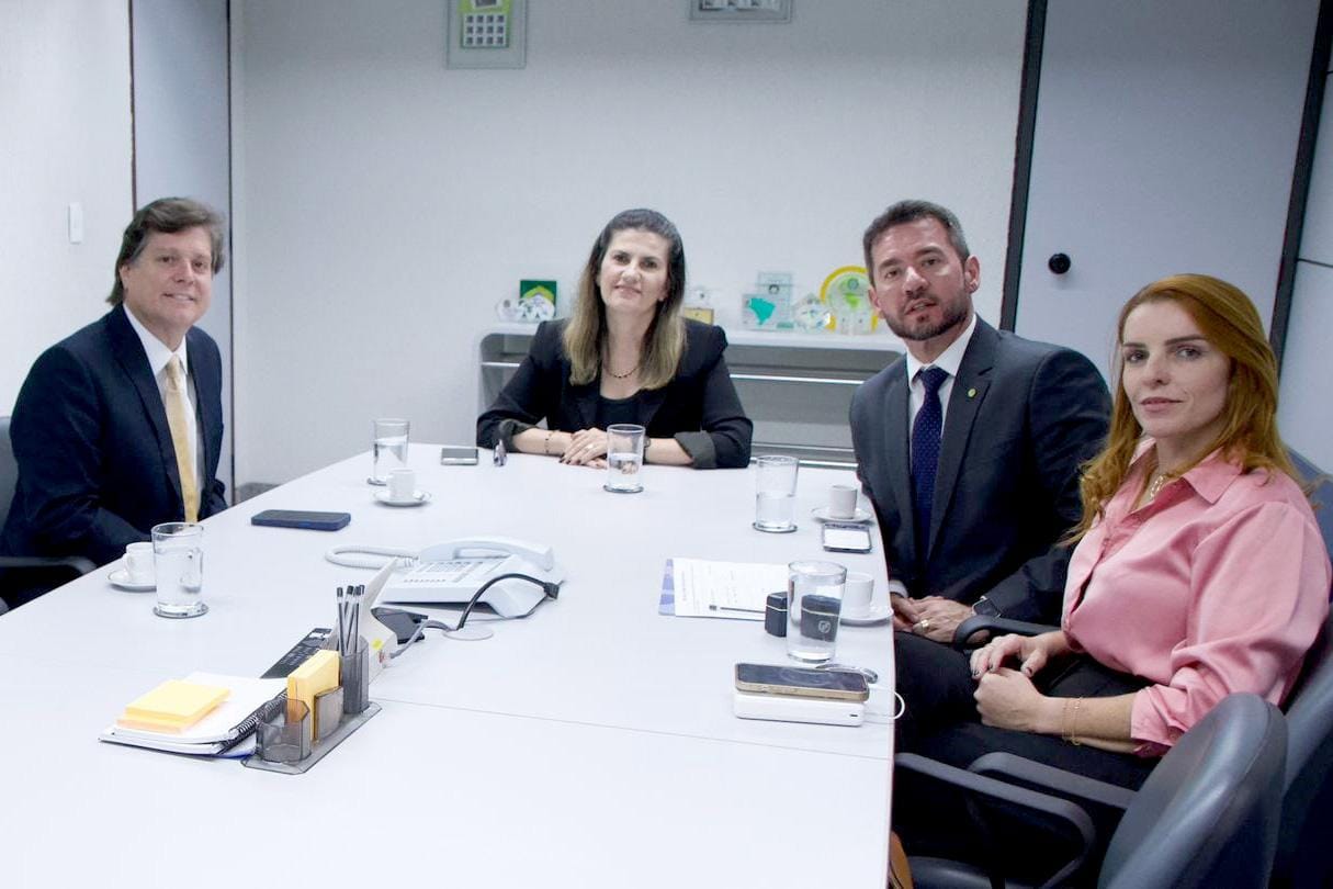 Prefeitura leva documento ao Tesouro e avança na implantação da Via Leste–Oeste