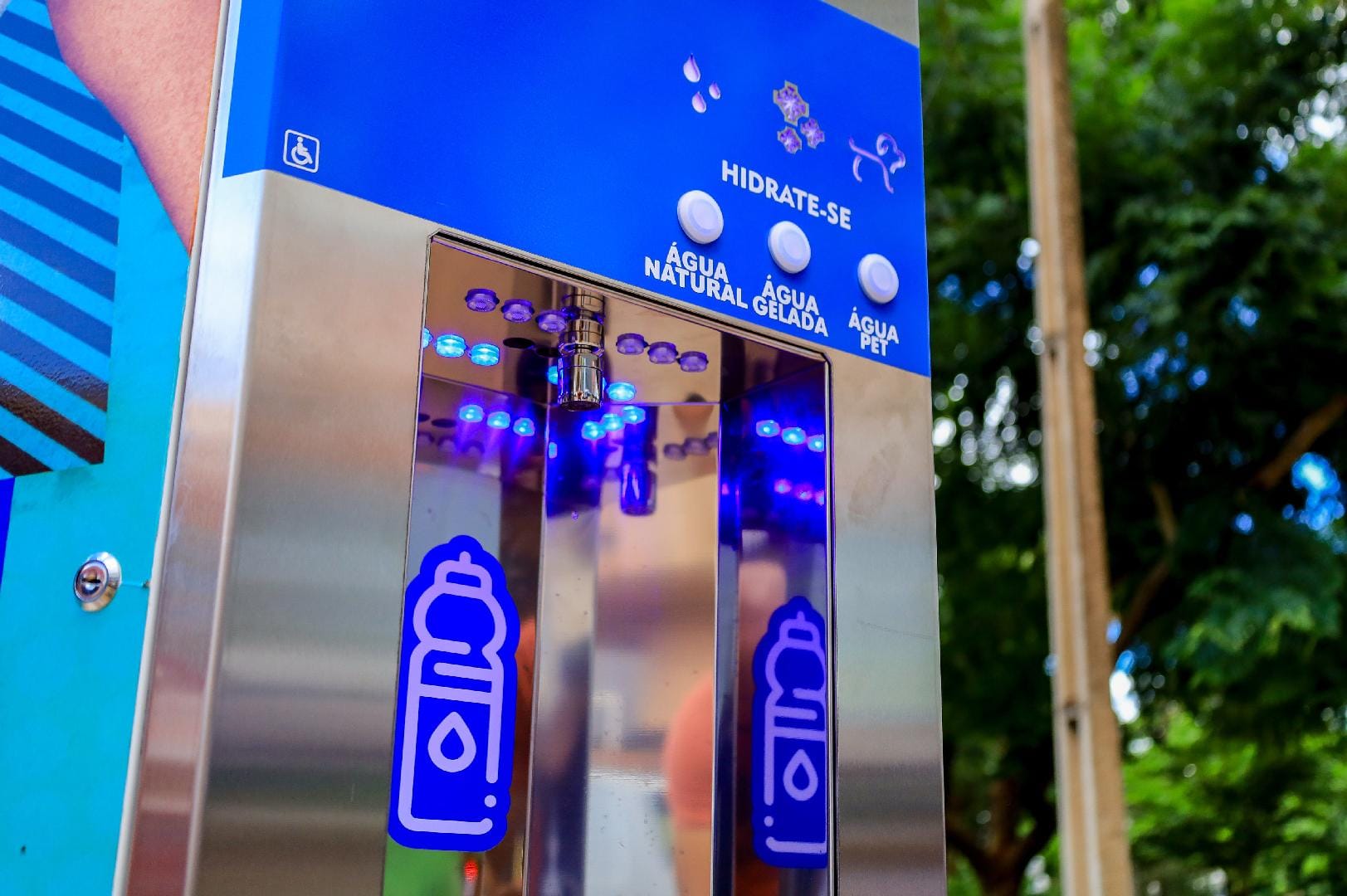 Ribeirão Preto instala bebedouros inteligentes em praças e parques com espaço para pets e vaporização