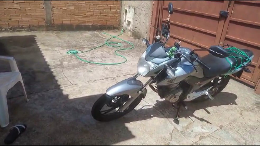 Motociclista de aplicativo imobiliza suspeito de roubo após luta de 20 minutos em Ribeirão Preto