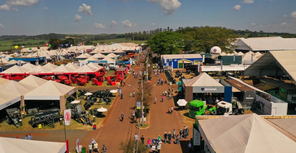Organização altera acessos e anuncia rotas para ônibus e pedestres na Agrishow em Ribeirão Preto