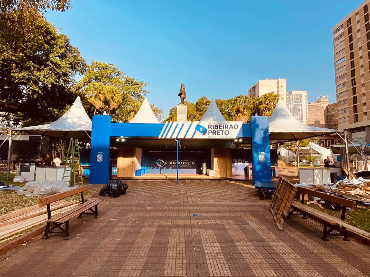 Inscrições abertas para autores locais participarem da 25ª Feira do Livro de Ribeirão Preto