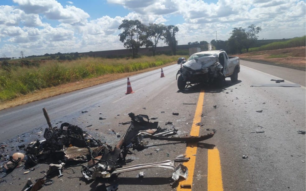 Colisão frontal na SP-326, em Barretos, deixa três mortos