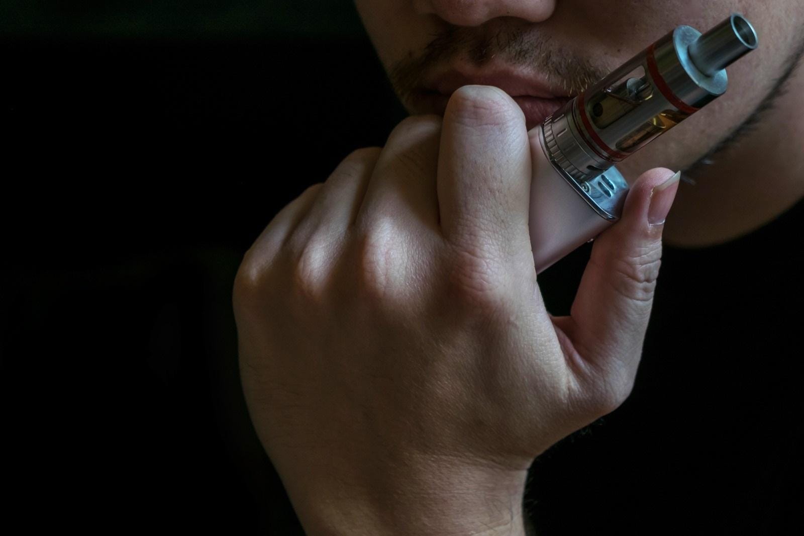 Ribeirão Preto reforça acolhimento a jovens que usam cigarros eletrônicos antes do Dia Mundial sem Tabaco