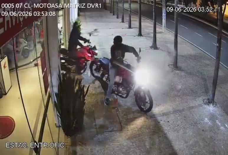 Concessionária é alvo de furto e três motos zero km são levadas na zona Sul
