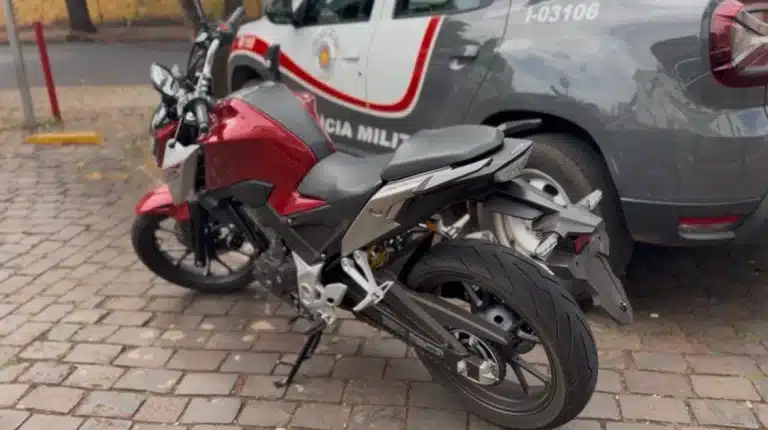 Moto furtada na Vila do Golf é localizada pela PM em área do Jardim Aeroporto