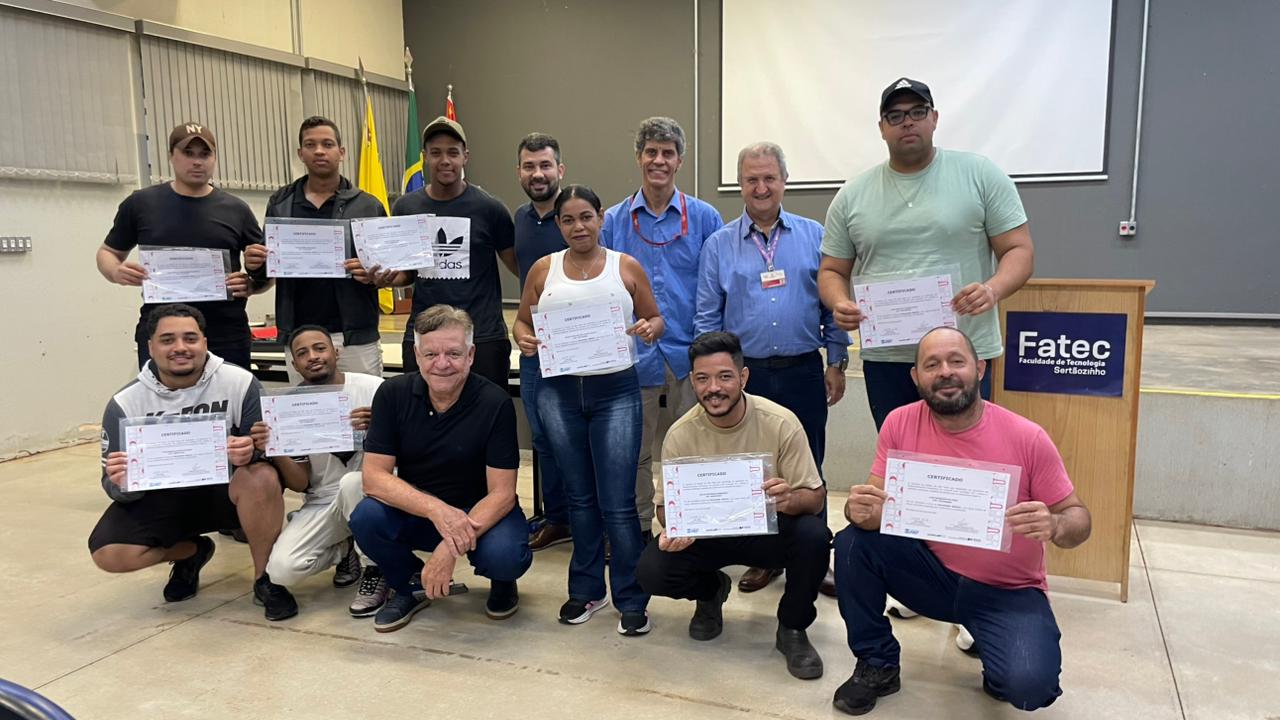 Curso de soldagem em Sertãozinho forma 12 profissionais e amplia acesso a vagas industriais