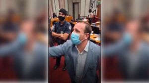 Líder Do Governo Na Câmara Perde Equilíbrio