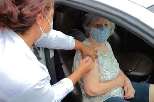 Vacinação De Idosos Entre 80 E 84 Anos